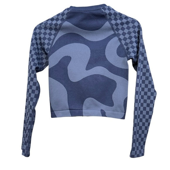 Fabletics Long Sleeve Abstract Check Crop Top - Picture 2 of 4